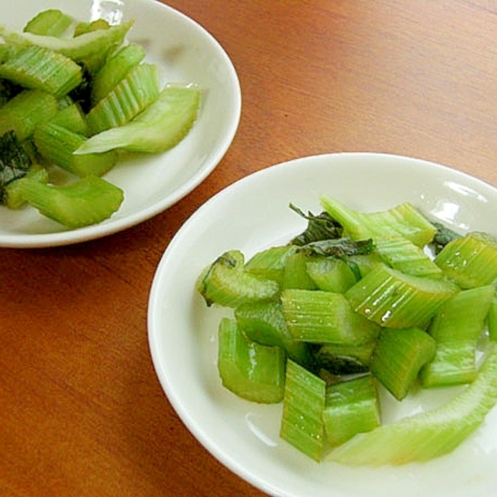 簡単！梅酢（梅干＆酢）でセロリの漬物♪